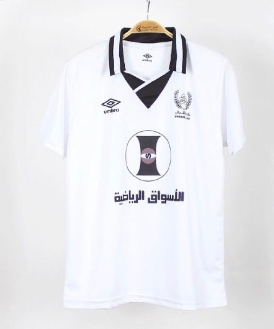 #الشباب

سحب على تيشيرت نادي #الشباب  التاريخي للفائز بالتوقع الصحيح لمباراة #الشباب_الرياض 

الشروط :
• متابعة الحساب 
<a href="/alialsuhimi4/">علي السهيمي</a>
• رتويت للتغريدة 
• كتابة التوقع اسفل التغريده