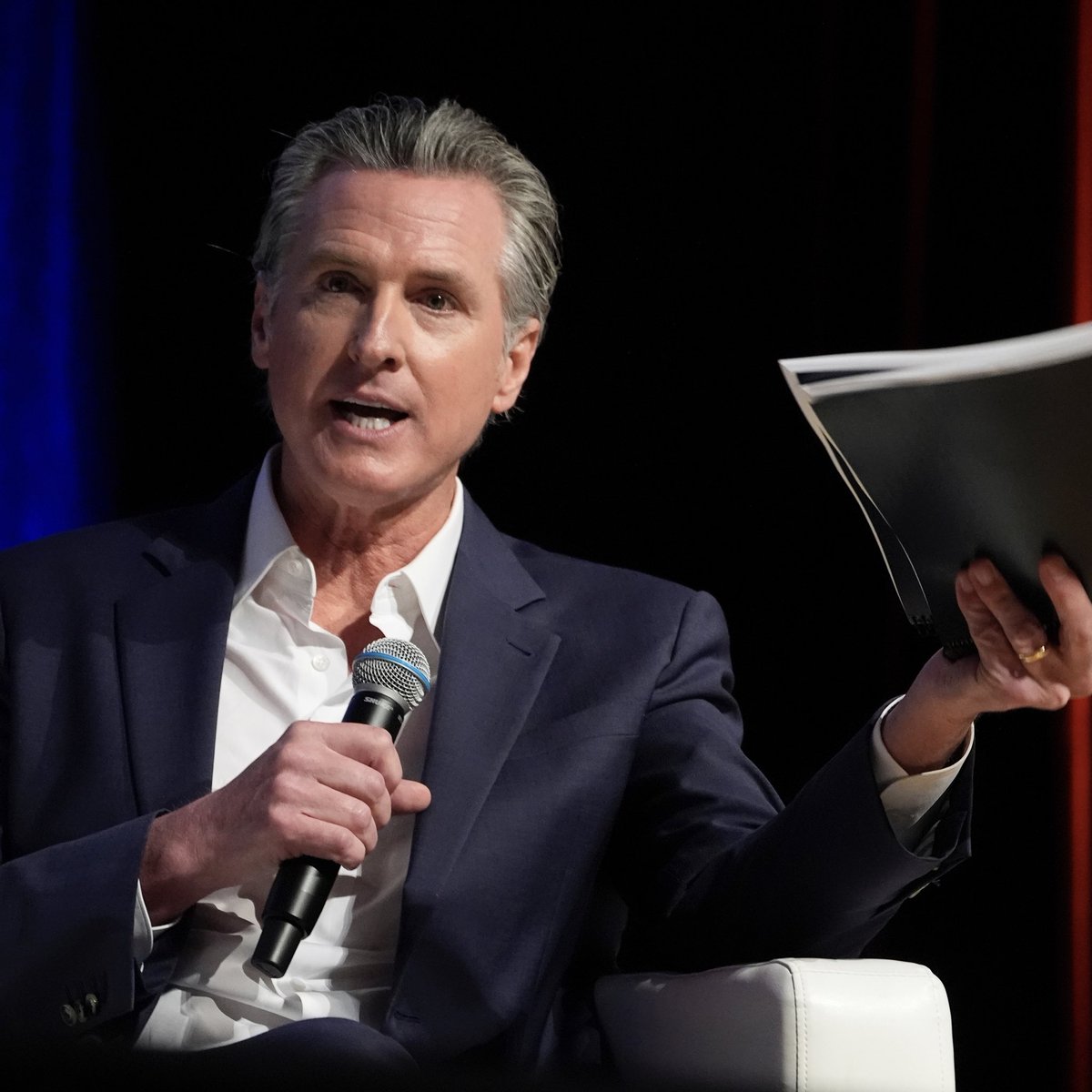 ThePopFlop's tweet photo. Gavin Newsom’s spokesperson responds to Nicki Minaj in a new Politico report, stating, 

“Like most MAGA mouthpieces, we are not surprised Nicki Minaj needs bots to stay relevant.” https://t.co/J9oEVpVIWx