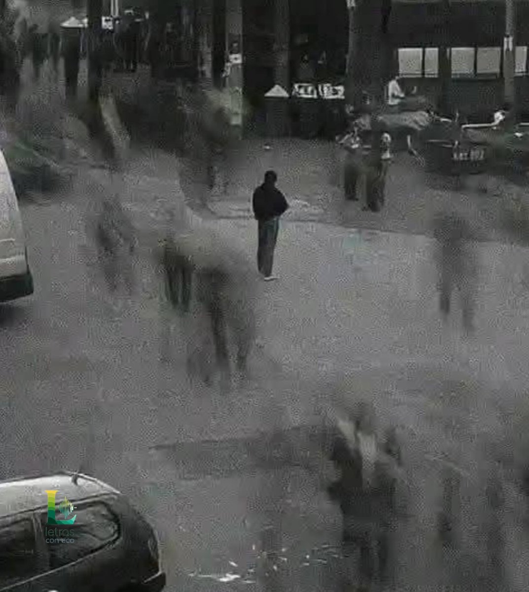 "La fe es como amar a alguien 
   que está ahí fuera, en las 
  tinieblas, y no aparece por 
      mucho que se le llame".

      -  Ingmar Bergman