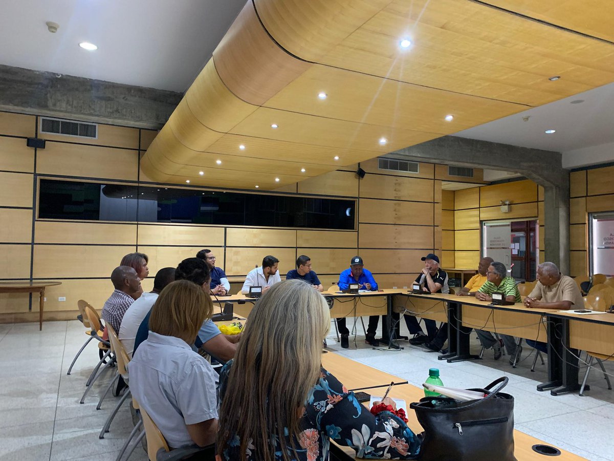 Viva la UCV tweet media