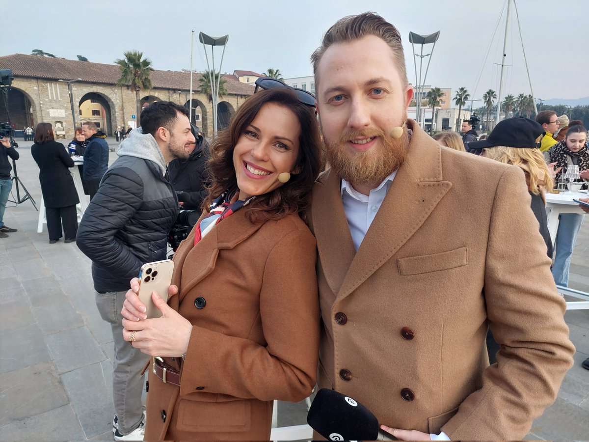 Tina Hacler tweet media