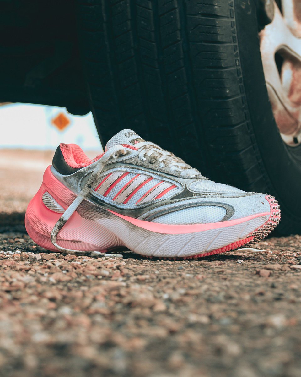 adidas yeezy pink