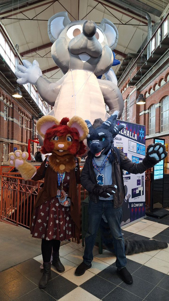 Neofluff🔜 Confuzzled tweet media