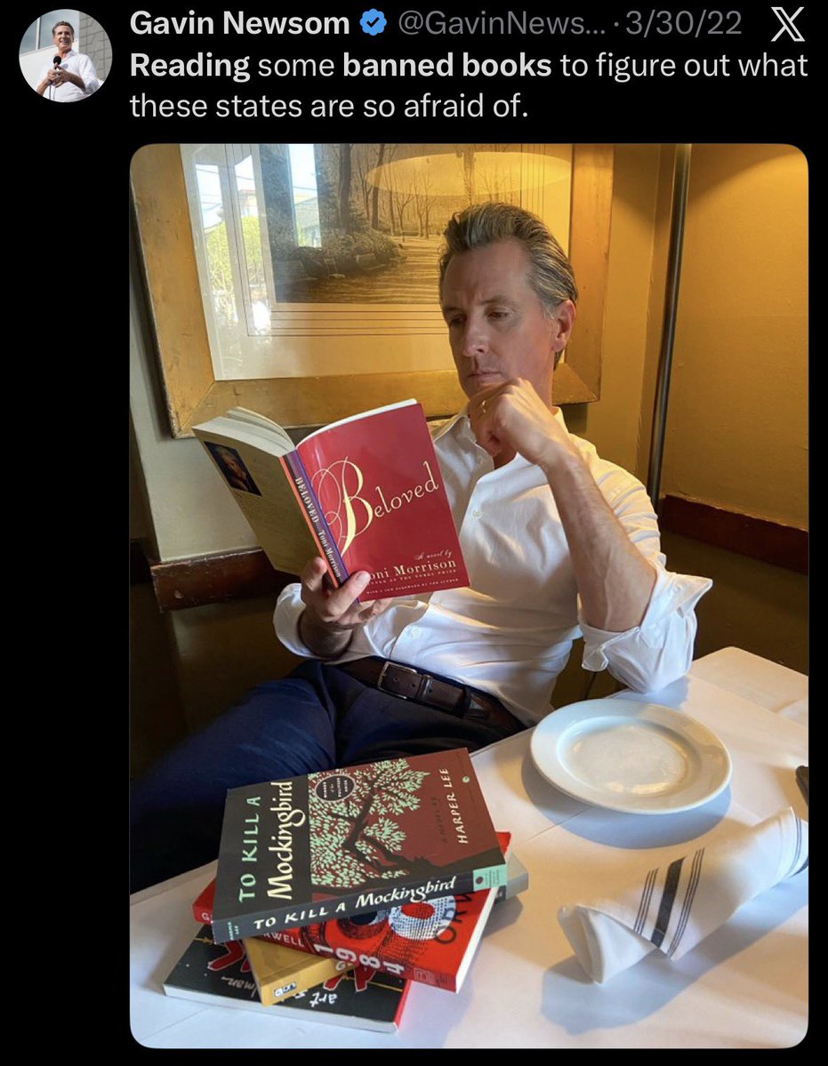 ingelramdecoucy's tweet image. So I guess he was just looking at the pictures?