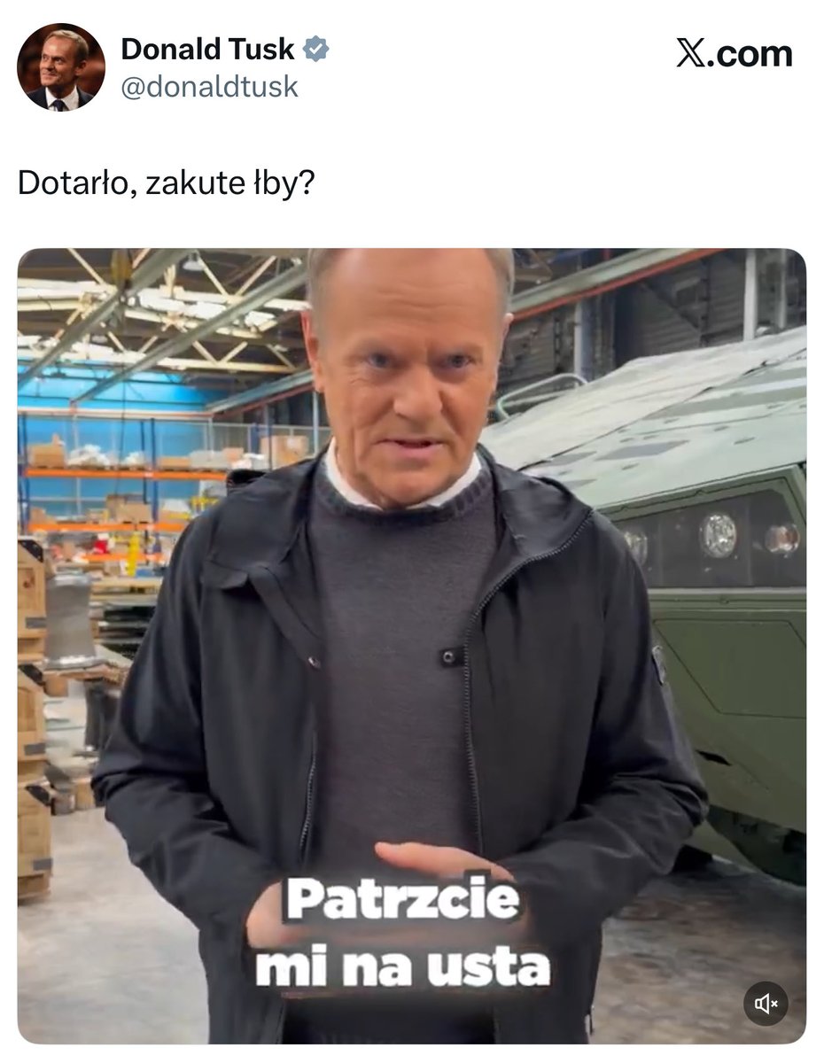 Wielu Polaków ma uzasadnione pytania i wątpliwości. 

Odpowiedzią na to ze strony D. Tuska ma być ich obrażanie, naprawdę? Nie ma zgody na to, aby Pan lżył Polaków, Panie Premierze. 

Czy jakikolwiek premier demokratycznego kraju nazywa jeszcze swoich rodaków „zakutymi łbami”.