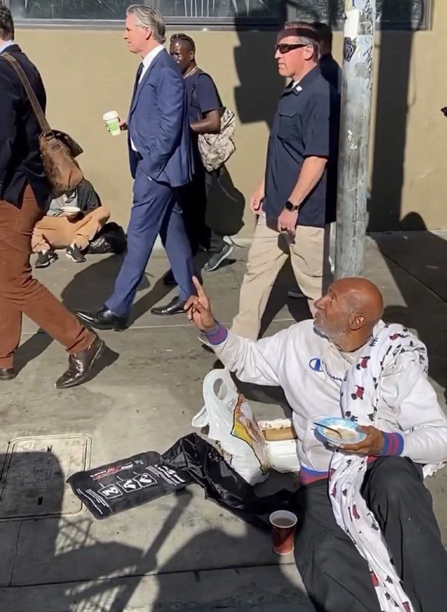 𝘽𝘼𝙍𝘽 𝙒𝙍𝙄𝙏𝙀𝙍 🖊️ tweet media