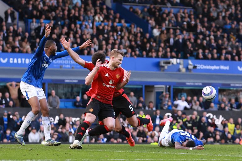 Manchester United takes on Everton looking to get maximum points to secure a top four spot 

Will they take advantage tonight?

Bet on BC GAME, best odds and fast withdrawals 

tinyurl.com/richiemash