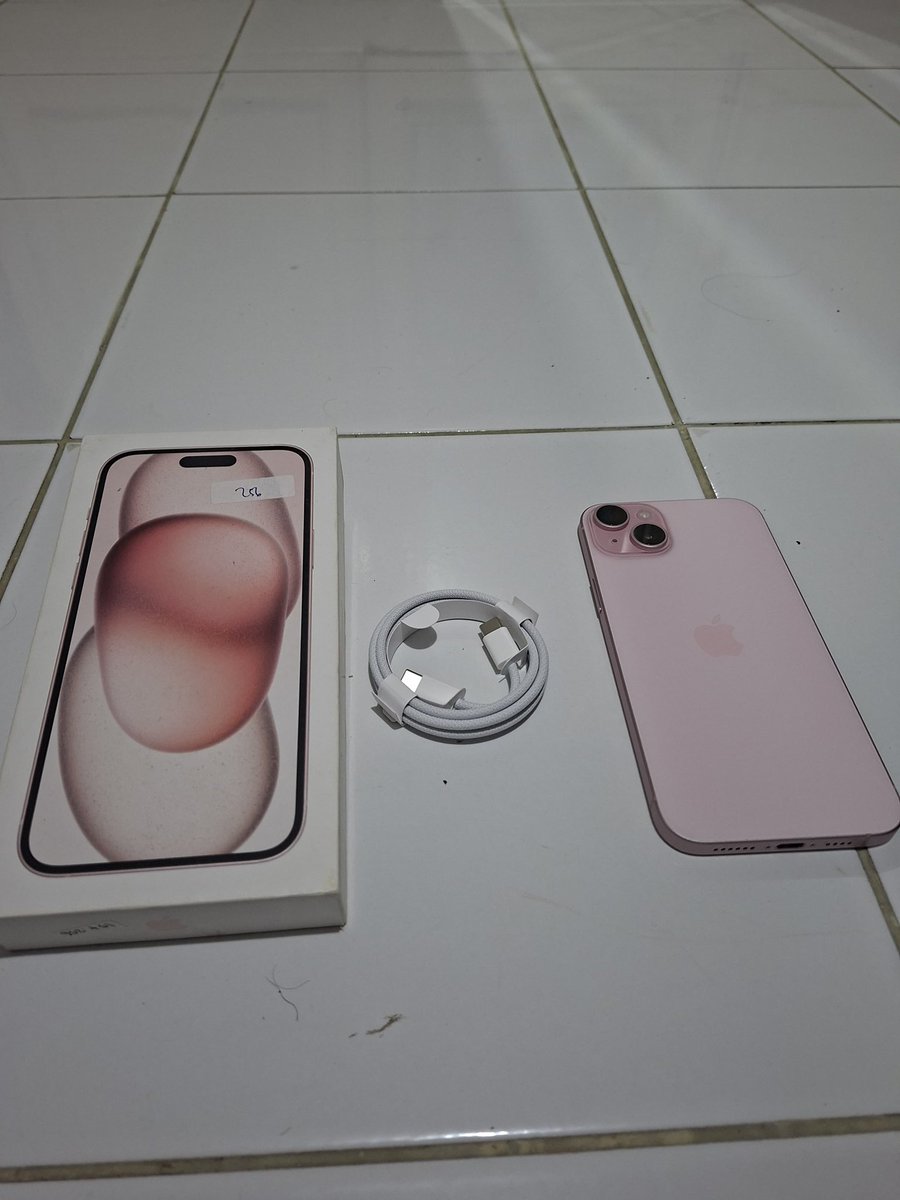 sunshineemoonn's tweet photo. wts iphone 15 plus pink 256 GB eks digimap

💸 13.900.000
pemakaian dari okt 2024
BH 88%
mulusss like new, belum pernah jatuh samsekk
prefer cod di citos ya
harga bs nego tipisss https://t.co/vIyueHYrk2