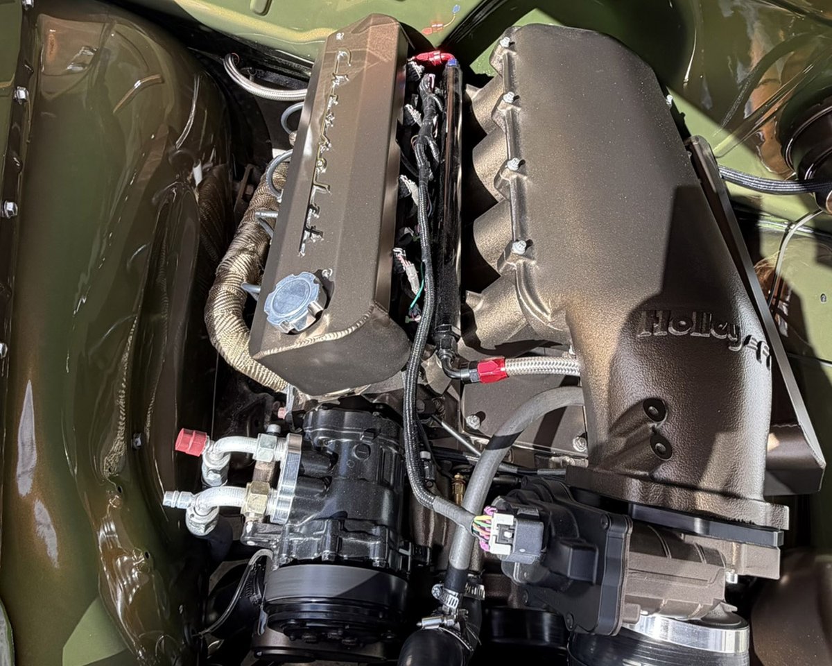 Barrett_Jackson's tweet image. Pegasus Purple, say hello to Tequila Gold. This #custom 1953 @Chevrolet 3100 is powered by a 5.3-liter LS V-8 engine backed by a four-speed 4L60 #automatic transmission. Selling with No Reserve during the 2026 #PalmBeach Auction, Apr. 16-18.

Learn more: bit.ly/PB26TW-1953Che…