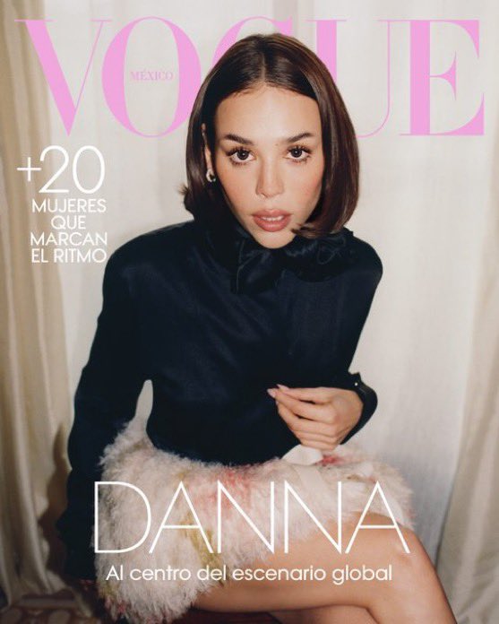 DANNA es por primera vez portada de la revista @VogueLatam.