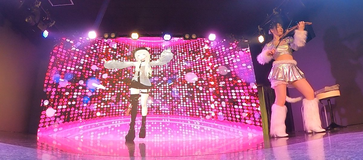 inojo1's tweet photo. えるるんちゃん、昨日のライブお疲れ~!
最高のパフォーマンスだった、ダウトメンが作った未発表曲「それが私」も歌ってくれて感謝、ぜひこれからも持ち曲としてど~ぞ。
#DoubtmenShowcase3
#日ノ本マイ
#YURiE
#えるるん
#犬丸ぽてる
#稲守サクヤ
#イノジョー
#INOJO
#青木庸和
#ダウトメン
#3rdmen