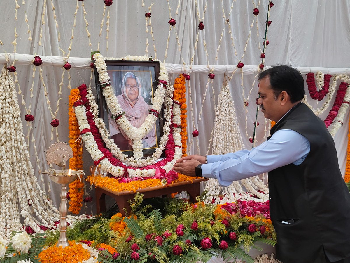 Annu Khan अन्नू खान انو خان tweet media