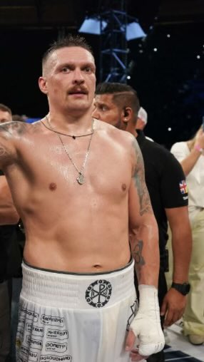 RiKO_Boxing's tweet image. Hearing ‘Alleged’ whispers the BREAKING NEWS is Usyk to Zuffa 👀…#BOXING