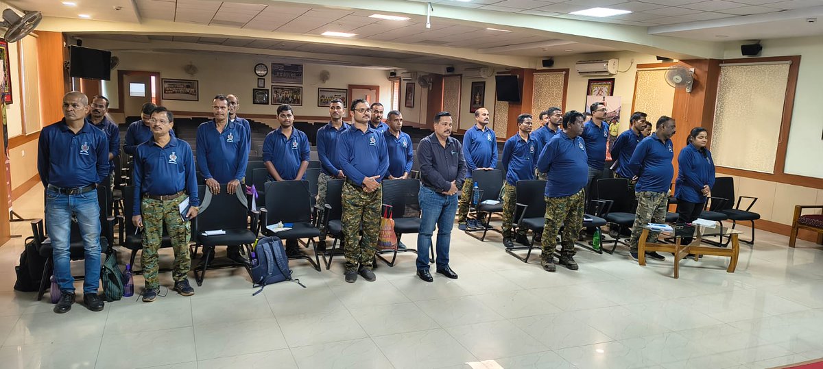 DillipKuPanda's tweet photo. Honoured to serve as Resource Person at the state-level Civil Defence Capacity Building Programme (ToT) at Civil Defence Training Institute, Bhubaneswar.
Delivered a session on Road Safety & the Good Samaritan Law.
#RoadSafetyIndia #CivilDefence #GoodSamaritan #TrainingOfTrainer https://t.co/9GoX0IfcMq