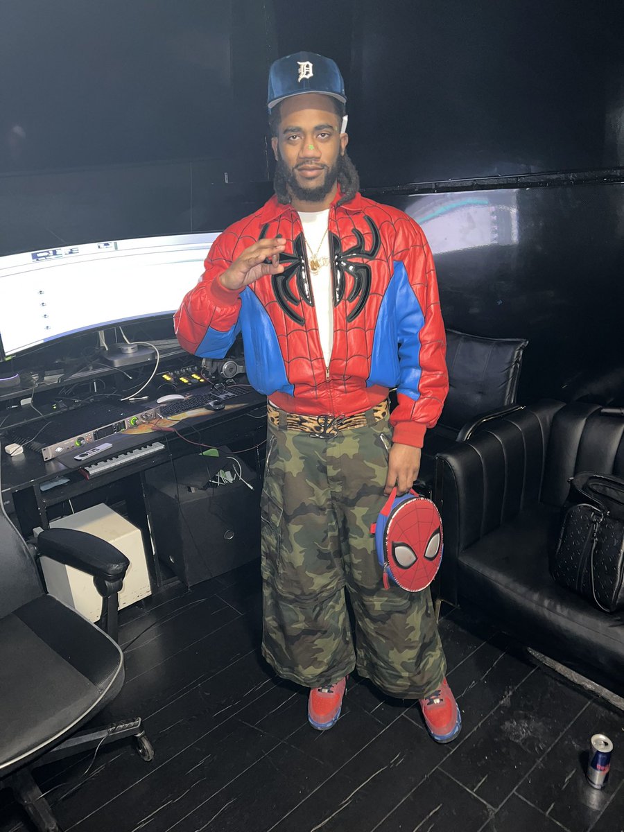 🅿️eter tweet media