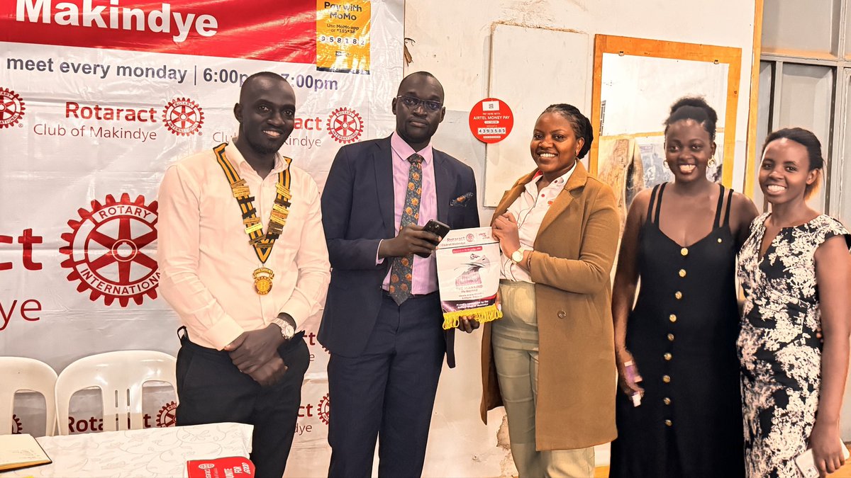 momothepearl's tweet image. Peace building and conflict resolution week
Guest speakers is our very own @kabei_peter @makindye_rct 
Not every conflict should end in court, try mediation, arbitration, negotiation …
#Rotaract
#Rotary
#GoldenPosts