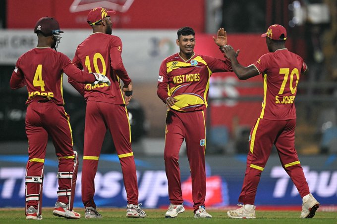 Motie bowls Raza as Zimbabwe's hopes sink further!