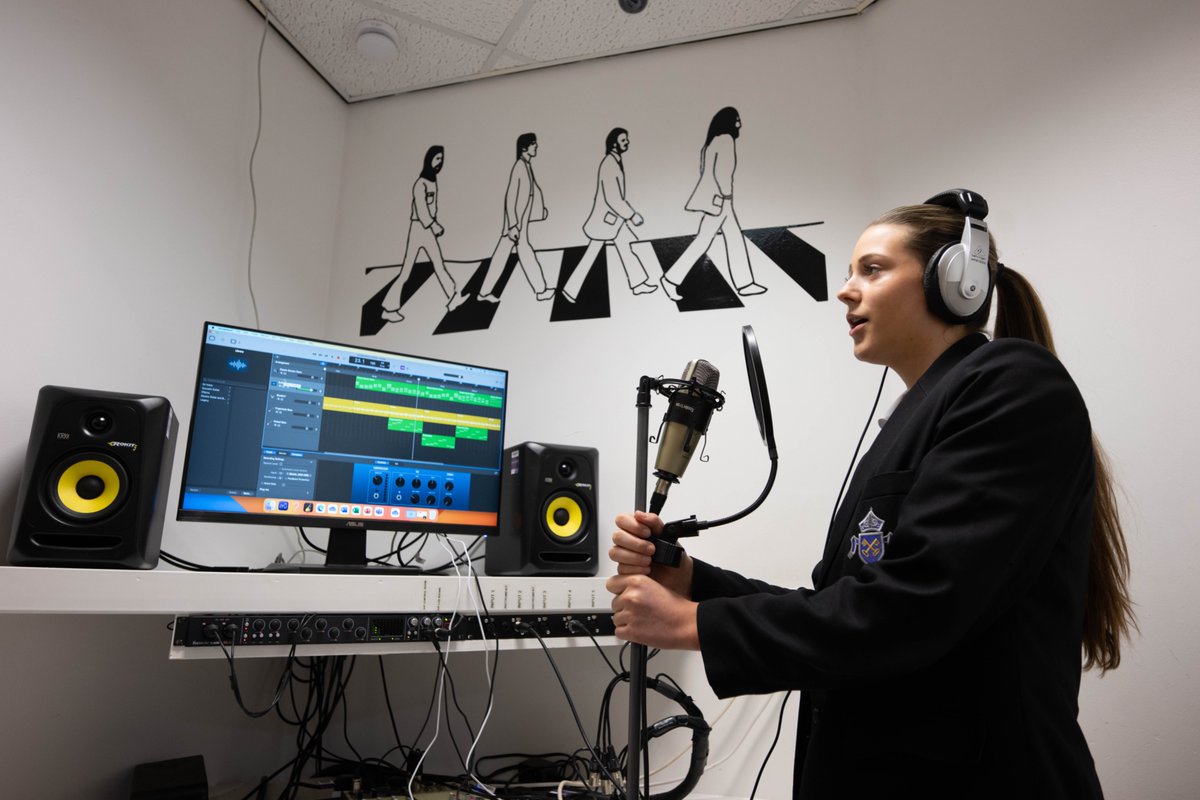 Becket Keys tweet media