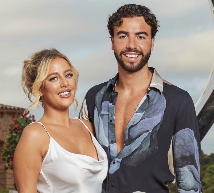 laura🪩🍒🤍♊️ tweet media