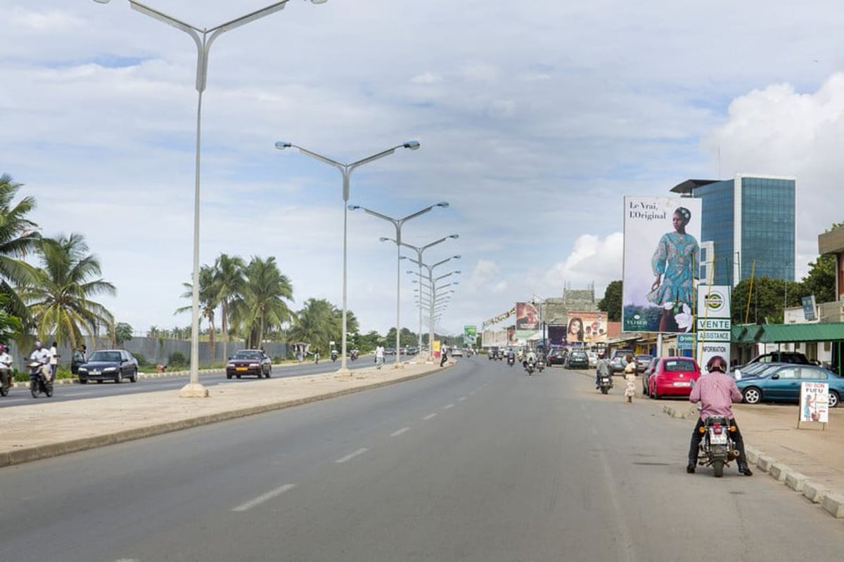 D_Gamedo's tweet photo. #Togo : Dans son rapport #annuel Africa Credit #Rating Trends, publié le 19 février, l’agence de #notation américaine S&P Global Ratings a relevé la note #souveraine du pays de B à B+. Cette amélioration figure parmi les sept #rehaussements accordés à des pays africains au cours de l’année.
Cette #décision est justifiée par des réformes économiques et #fiscales. L’agence souligne particulièrement les #progrès accomplis en matière de mobilisation des recettes intérieures, un enjeu crucial pour la #soutenabilité des finances publiques du pays.
Bravo au PCM @FEGnassingbe ! Les idiots utiles ne verront pas.
#Togo #Tgtwittos #Développement #Économie #Notation #FreeTogo