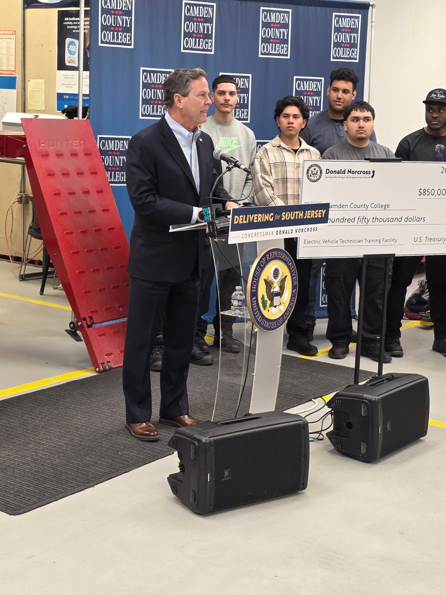 NJ's Community Colleges tweet media