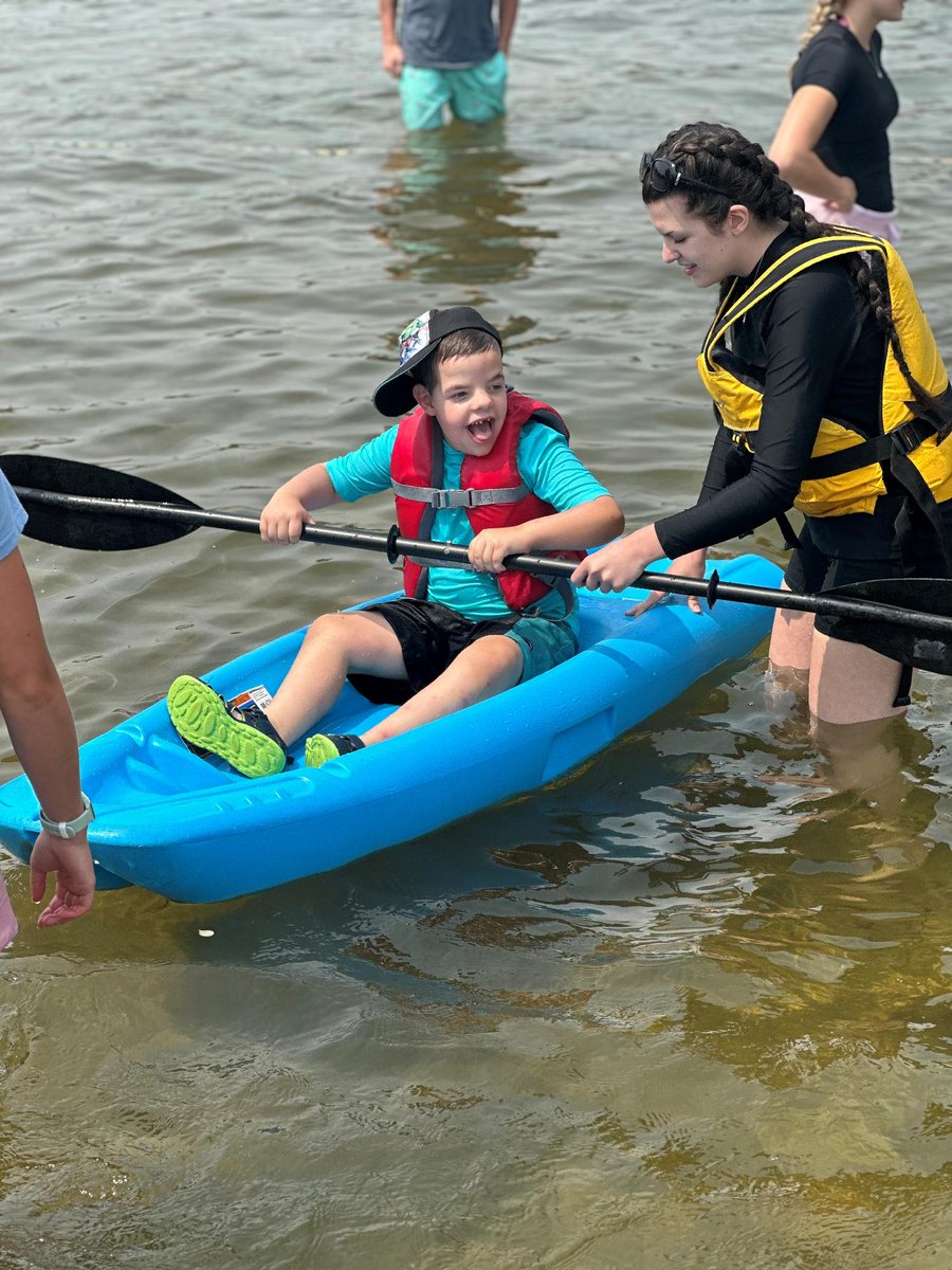 EmpoweredKidsON's tweet image. Remember summer? @OneKidsPlace campers do!

For kids with #Autism or other developmental needs, traditional camps pose barriers; OKP provides support &amp;amp; specialized programming tailored to each child.

The camps foster #SocialEmotionalLearning, #RelationshipBuilding, and growth.