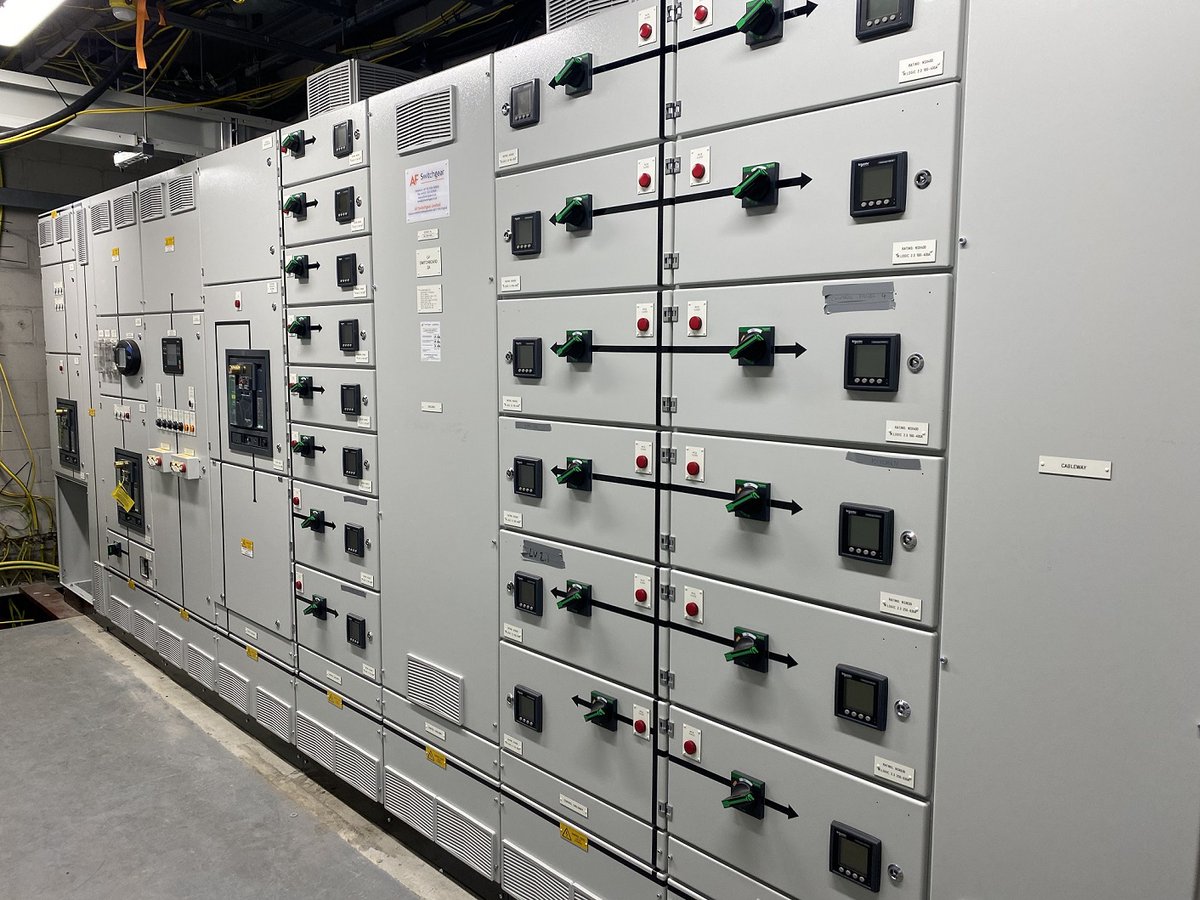 During a recent electrical infrastructure project for #NewhamHospital we replaced two 11kV 1600kVA #transformers and two 2500A LV panels. 

90 shutdowns were successfully delivered, all without any direct impact to hospital operations or patient care. 

bartonknightcontracting.co.uk
