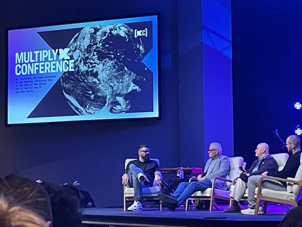 Robby Gallaty leading a disciple-making panel including Bill Hull, Tim LaFleur, and David Platt.