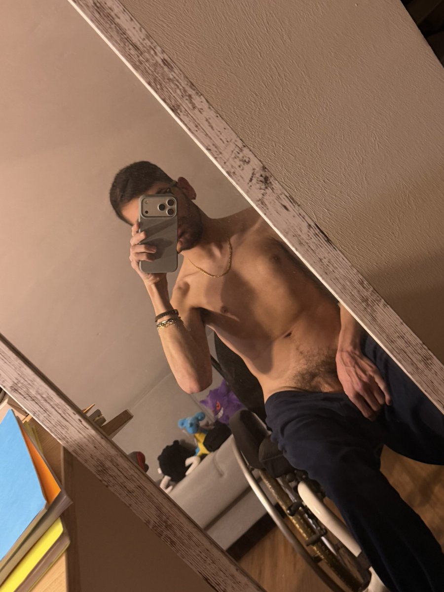 Adesso che ho finito la sessione, che scusa ho per farmi le foto davanti allo specchio?😜