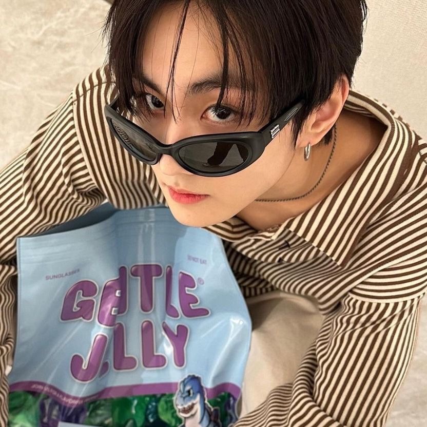 nana ENHYPEN IS 7 𝜗𝜚‧₊˚ ⊹ tweet media