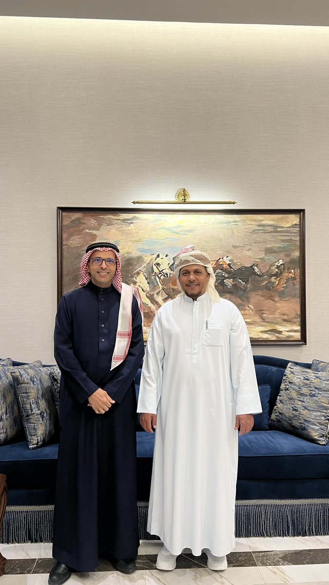 sarhan__k's tweet photo. كان من دواعي سروري هذا المساء إستقبال أخي محافظ أرخبيل سقطرى، المهندس رأفت الثقلي.@AlthqlyM استمعت من معالي المحافظ للجهود التي تبذلها حالياً السلطة المحلية في الأرخبيل بدعم من #البرنامج_السعودي_لتنمية_وإعمار_اليمن 
 لدعم تشغيل محطات الكهرباء ومبادرة تعزيز استقرار التعليم في محافظة #سقطرى ، إلى جانب استقرار تشغيل مستشفى #سقطرى مع تغطية كامل تكاليفه التشغيلية،  تعزيزاً لقدرة المستشفى والكادر الصحي لسد الاحتياجات الصحية ، وتقليل الإحالات الخارجية للمرضى من أهالي المحافظة.

وأكدت خلال اللقاء على الموقف الثابت لمجلس التعاون بشأن دعم الشرعية اليمنية ممثلة بمجلس القيادة الرئاسي، واستمرار وقوف مجلس التعاون إلى جانب أبناء الشعب اليمني الشقيق.
