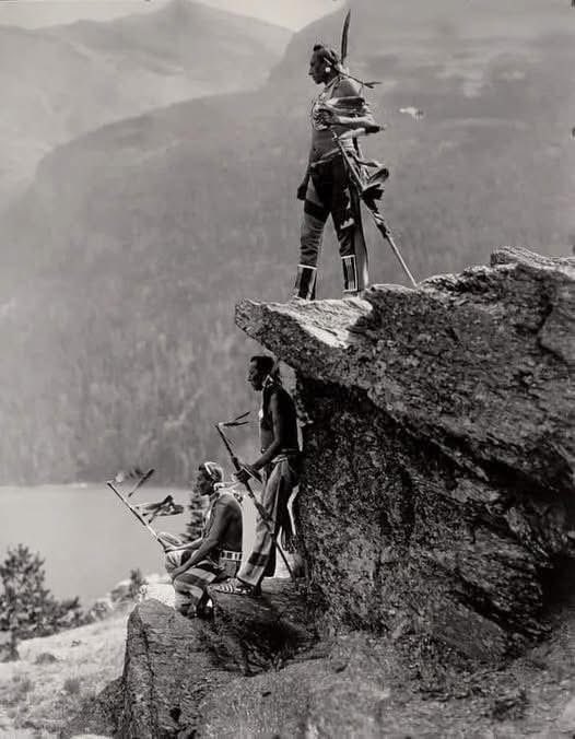 native_am_pride's tweet photo. Native Americans of the Blackfoot tribe in Glacier National Park, Montana 
Circa 1913 https://t.co/dMRZiOK4bU