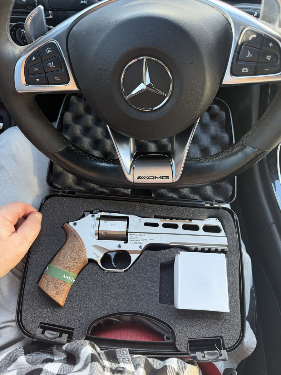tigerCryptoG0d's tweet image. Now that is …. Interesting!!!!!! 

Traded more silver to roll into …. Firearms 

Now I’m about to focus on crypto #guns #crypto #silver