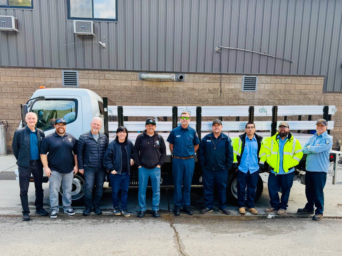 theevchoice's tweet photo. Keeping that Laguna Beach air as fresh as the ocean breeze!

We’re proud to deliver a new all-electric RIZON truck to the City of Laguna Beach. A beautiful city deserves a clean environment, and this zero-emission fleet addition helps keep it that way.

#EVChoice #RIZON #CleanAir https://t.co/DJQlrzOp72