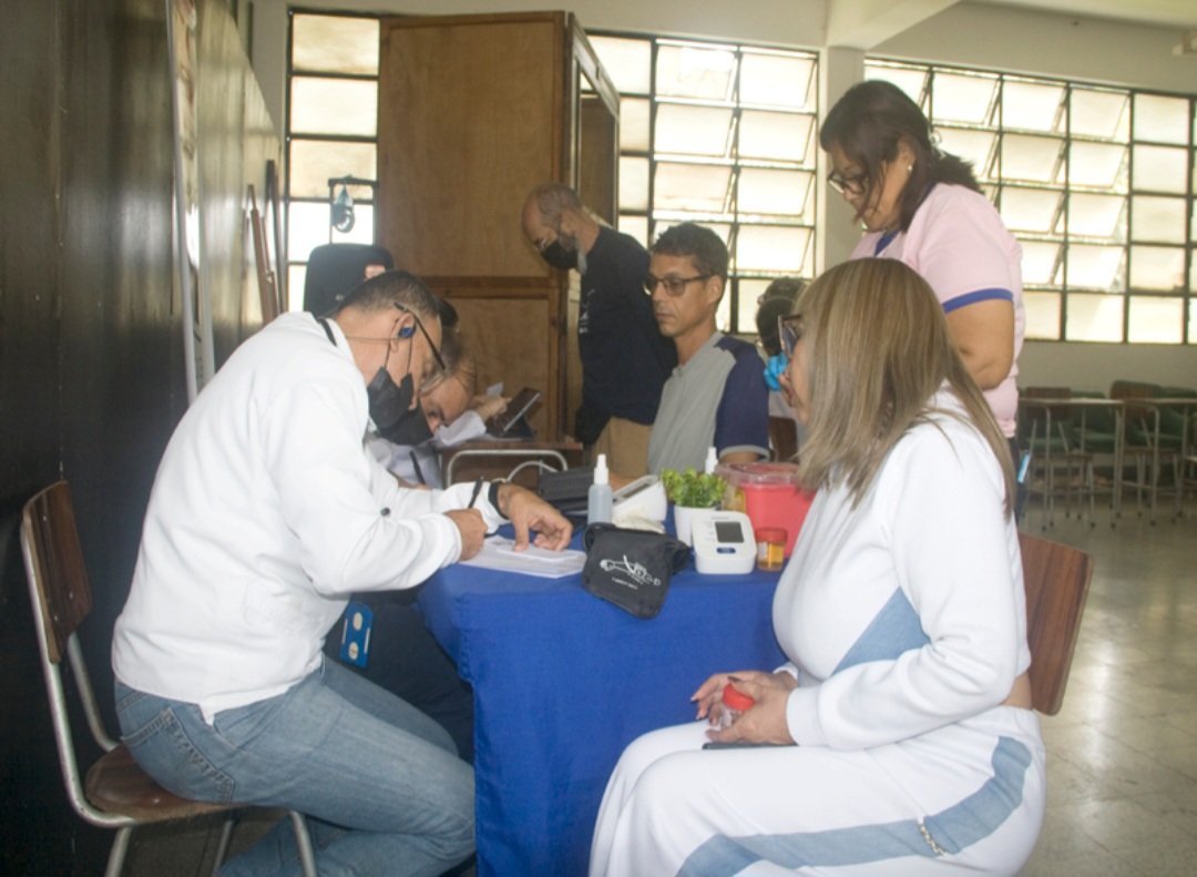 Operativo Médico Integral benefició a los ulandinos en #Trujillo
La jornada de salud fue organizada por el Vicerrectorado Académico de la #ULA, además tuvo el apoyo de empresas públicas y privadas
prensanurrula.blogspot.com/2026/02/operat…
#UniVe #Nurr