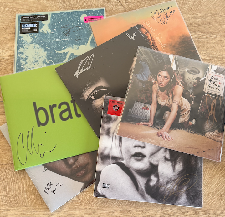 vinylonsale's tweet photo. There will also be free vinyl giveaways all night just for being in the room.

And if you buy anything during the stream, you’re automatically entered into a buyer giveaway where the winner chooses an autographed record.

Signed covers include:
Tame Impala
Charli XCX
Glass Animals
The Beths
and many more!

See you tonight at 8 PM EST and let’s upgrade your record collection!

https://t.co/Cv6x8Xz0f2