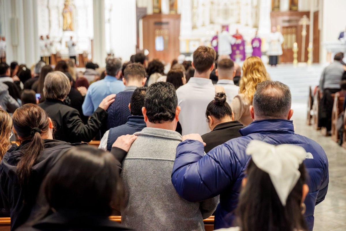 Nearly 700 catechumens who will be baptized at Easter celebrated the Rite of Election with Archbishop Henning at the Cathedral of the Holy Cross this past Sunday. (Photos by Gregory L. Tracy/<a href="/TheBostonPilot/">The Pilot</a> )