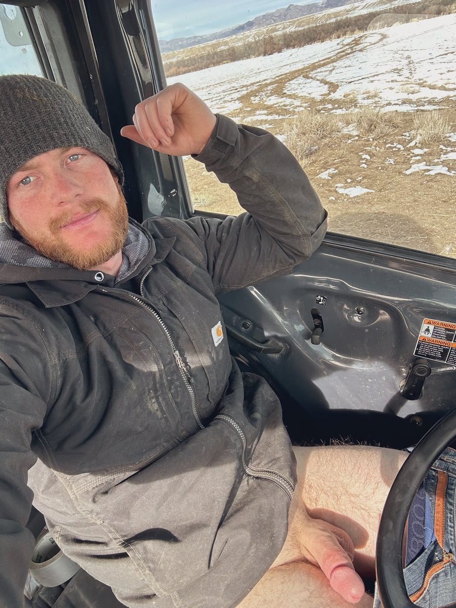 Newt130930's tweet photo. Just out checking cows, nothing to see here😉😈 https://t.co/wUU5oovBke