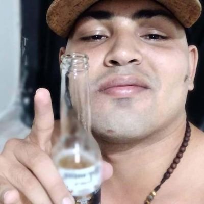 EL__RIFAS's tweet photo. El pirata de Culiacán lleva 2 días bebiendo https://t.co/vGzwgaG8EZ