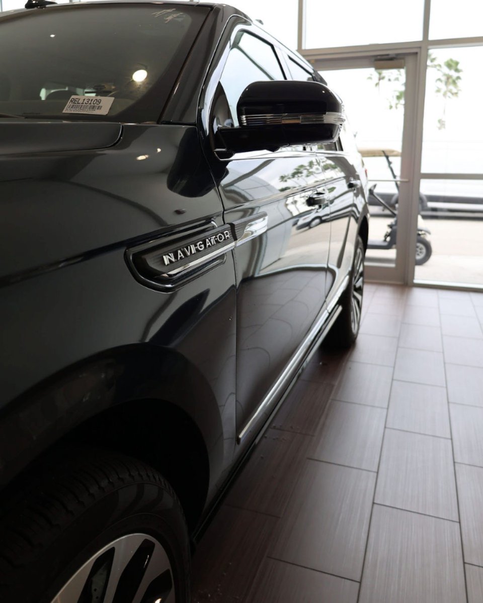 AlPackerLincoln's tweet photo. Step inside the Lincoln Navigator and the difference is immediate. Craftsmanship, space, and comfort work together seamlessly.

#alpackerlincoln #lincoln  #nautilus #aviator #navigator #corsair #westpalmbeach https://t.co/8AfFdAyG0f