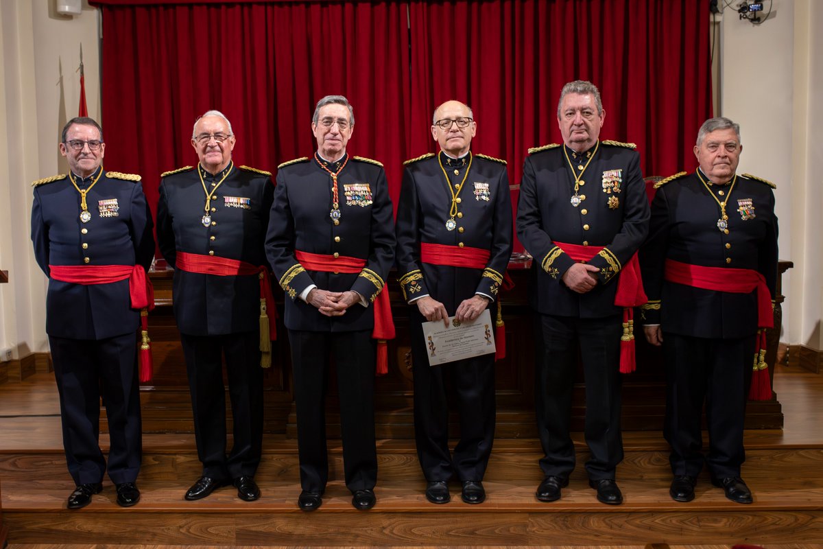 Academia de las Ciencias y las Artes Militares tweet media