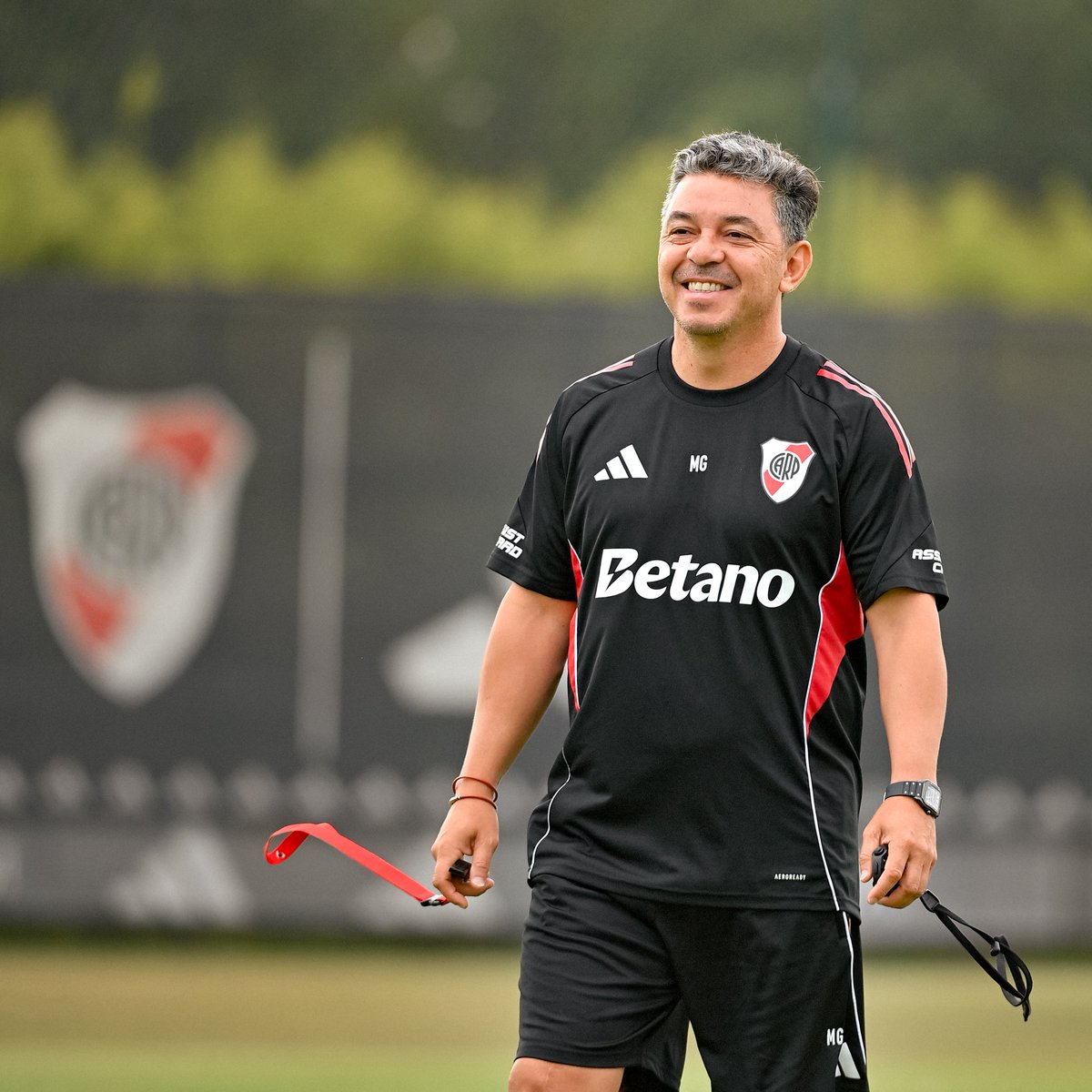 LaBaandaCARP's tweet photo. MARCELO GALLARDO SIGUE EN RIVER https://t.co/tEsN8IRRxN
