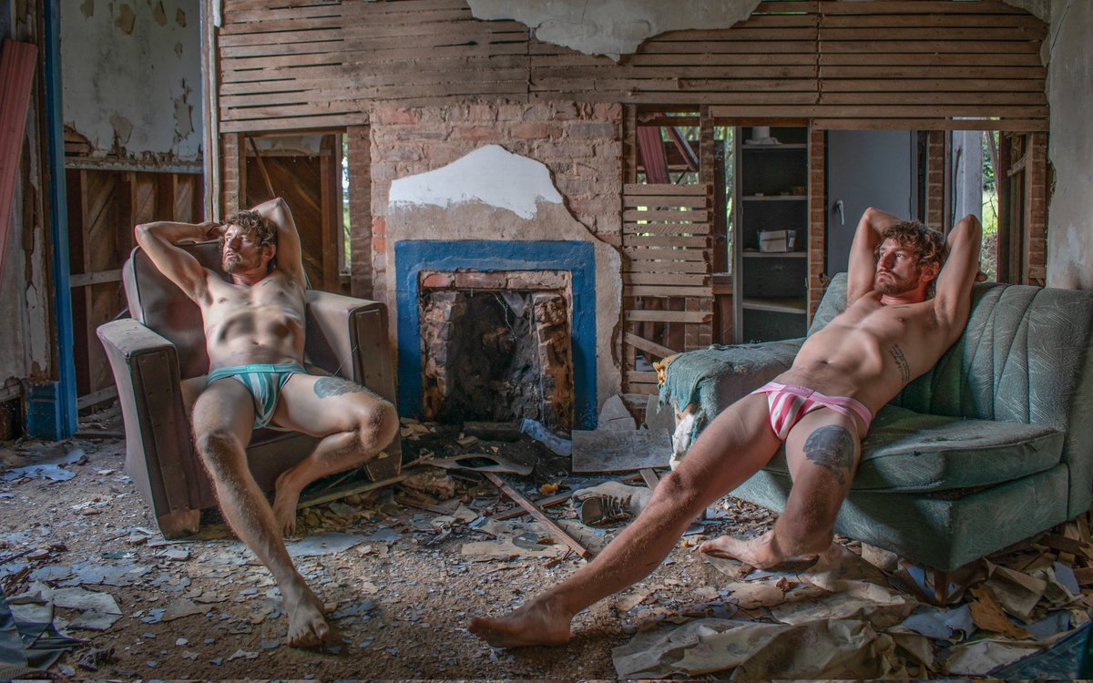 LandoBandoPorts's tweet photo. Hanging around in decay π€ #Patreon #PatreonArtist #menswear #urbex #abandonedplaces #jockstrap #menswear #mensunderwear #lgbt #lgbtartist #gayart #gayartist https://t.co/mWnWCfIFTK