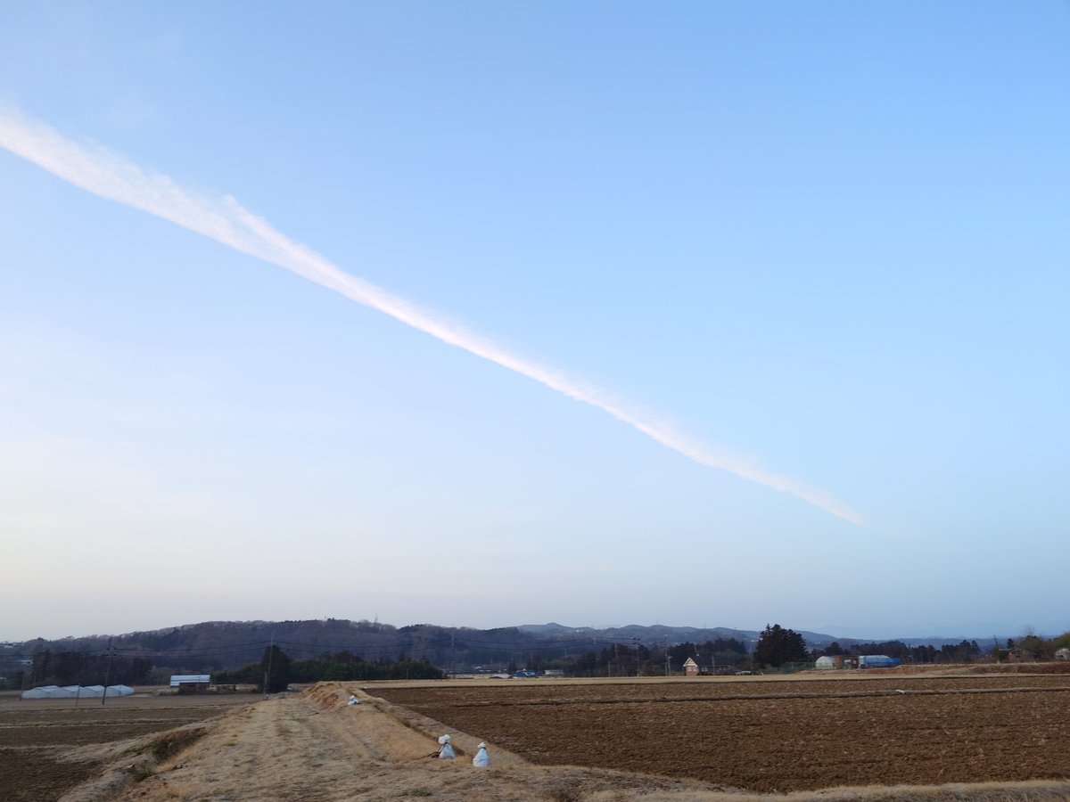 おはようございます。仙台市は雲量3の晴れ、気温+1℃、西の風1m