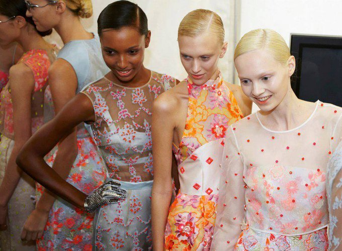 FDC_YDA's tweet photo. @MulberryTH The #YoungDesigner Awards application process is now open to #FashionStudents OUR VISION is to present a platform for #dynamic #fashiondesigners who can find their niche as individuals and become a #brand in their own right. Email: youngdesignerawards@hotmail.com RP https://t.co/yuDl0mhoV8