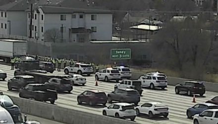 SLCScanner's tweet image. #Breaking #Sandy 8200 S I-15 SB. At approx 1:00 pm #UHP #EMS responded on a crash involving a passenger car and box truck. One male in the vehicle was not conscious or breathing. Trooper immediately started life saving measures until #EMS arrived. The elderly patient was