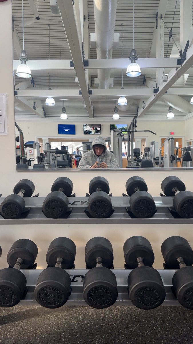 Christian Neville tweet media