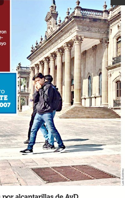 Helicóptero 'de primer nivel' usado para traslados.

Y de drenaje ¿cómo andamos?
1,200 km de la red ya superaron su vida útil.
150 km están colapsados.
37 km es lo que ha podido reparar <a href="/ayd_monterrey/">Agua y Drenaje Mty</a>.
48 km no se han arrancado por falta de recursos.

👉🏽elnorte.com/HYWUPn