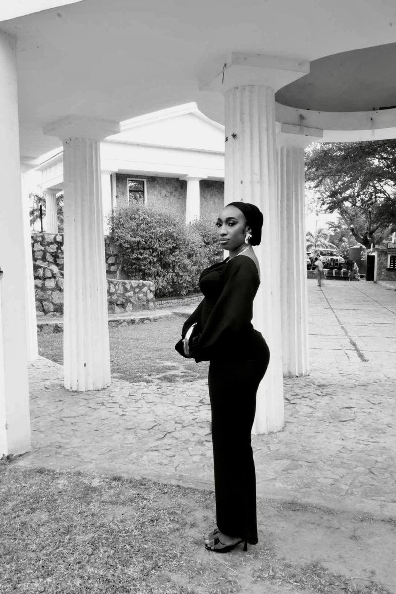 _asmaulami's tweet photo. Another year of becoming her🤍. Happy birthday to me 🥳💕 https://t.co/KAs6Gu6P8i