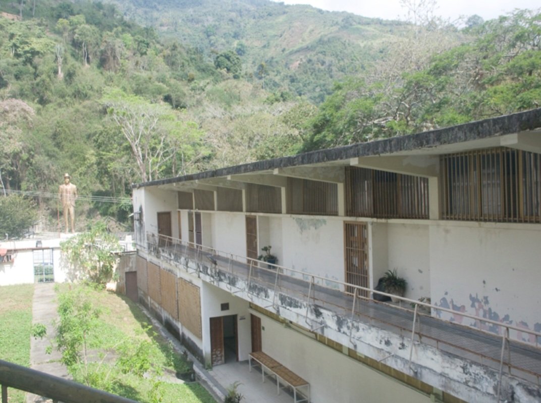 Pronto iniciará la recuperación de la Casa Carmona del #Nurr
El gobernador Gerardo Márquez subrayó que durante una próxima visita presidencial entregarán y comenzarán una serie de obras, entre ellas la ofrecida para la Casa Carmona de la #ULA #Trujillo
prensanurrula.blogspot.com/2026/02/gerard…